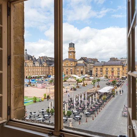 Suites Mana - Matahina Avec Vue Superbe Sur La Place Ducale Et Parking Prive Inclus ชาร์เลอวิลล์-เมซิแยร์ ภายนอก รูปภาพ