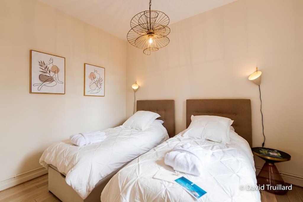 Suites Mana - Matahina Avec Vue Superbe Sur La Place Ducale Et Parking Prive Inclus ชาร์เลอวิลล์-เมซิแยร์ ภายนอก รูปภาพ