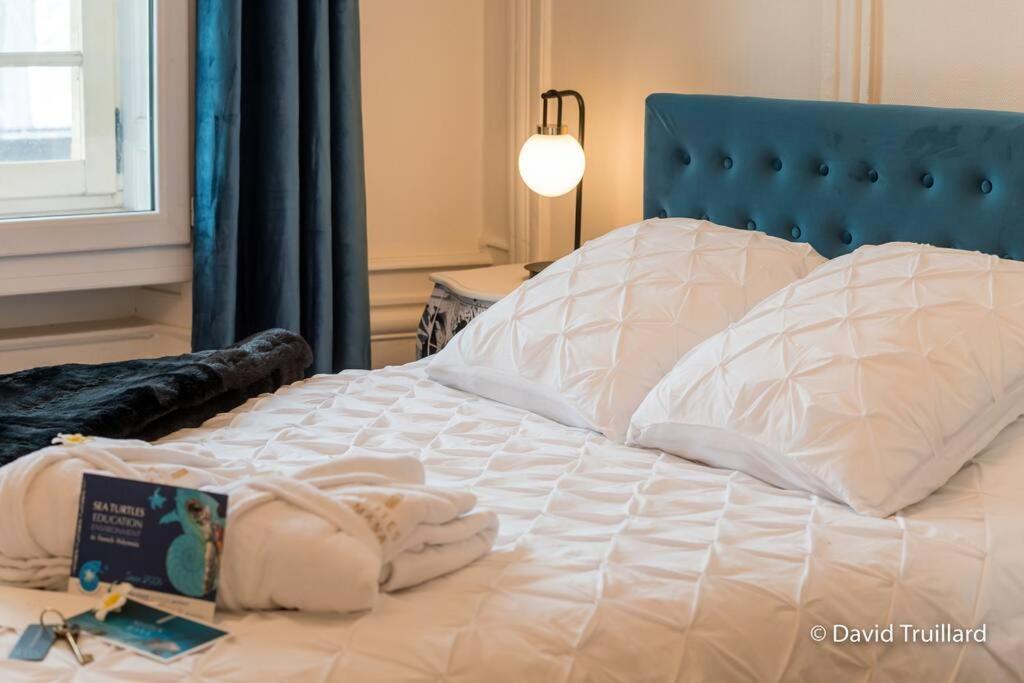 Suites Mana - Matahina Avec Vue Superbe Sur La Place Ducale Et Parking Prive Inclus ชาร์เลอวิลล์-เมซิแยร์ ภายนอก รูปภาพ